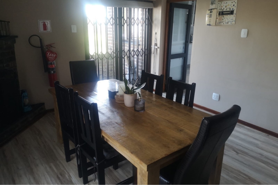 3 Bedroom Property for Sale in Dormehls Drift Western Cape